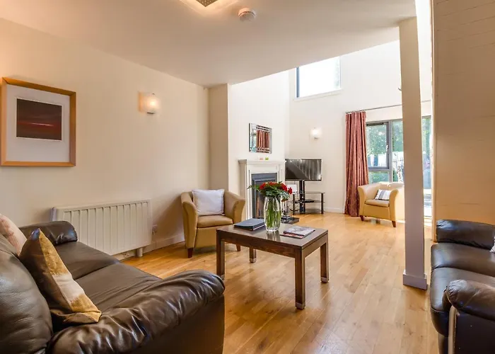 No 2 The Avenue * Cill Airne