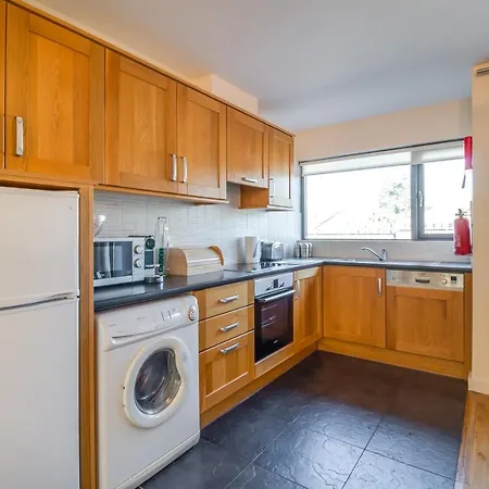 No 2 The Avenue Дом отдыха *